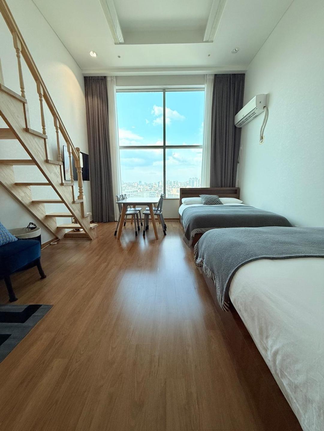 Apartment Miumi Duplex House Hong Dae Seoul