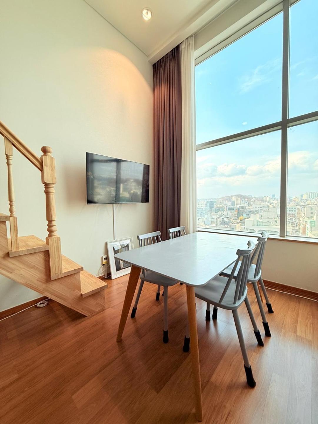 Apartment Miumi Duplex House Hong Dae Seoul