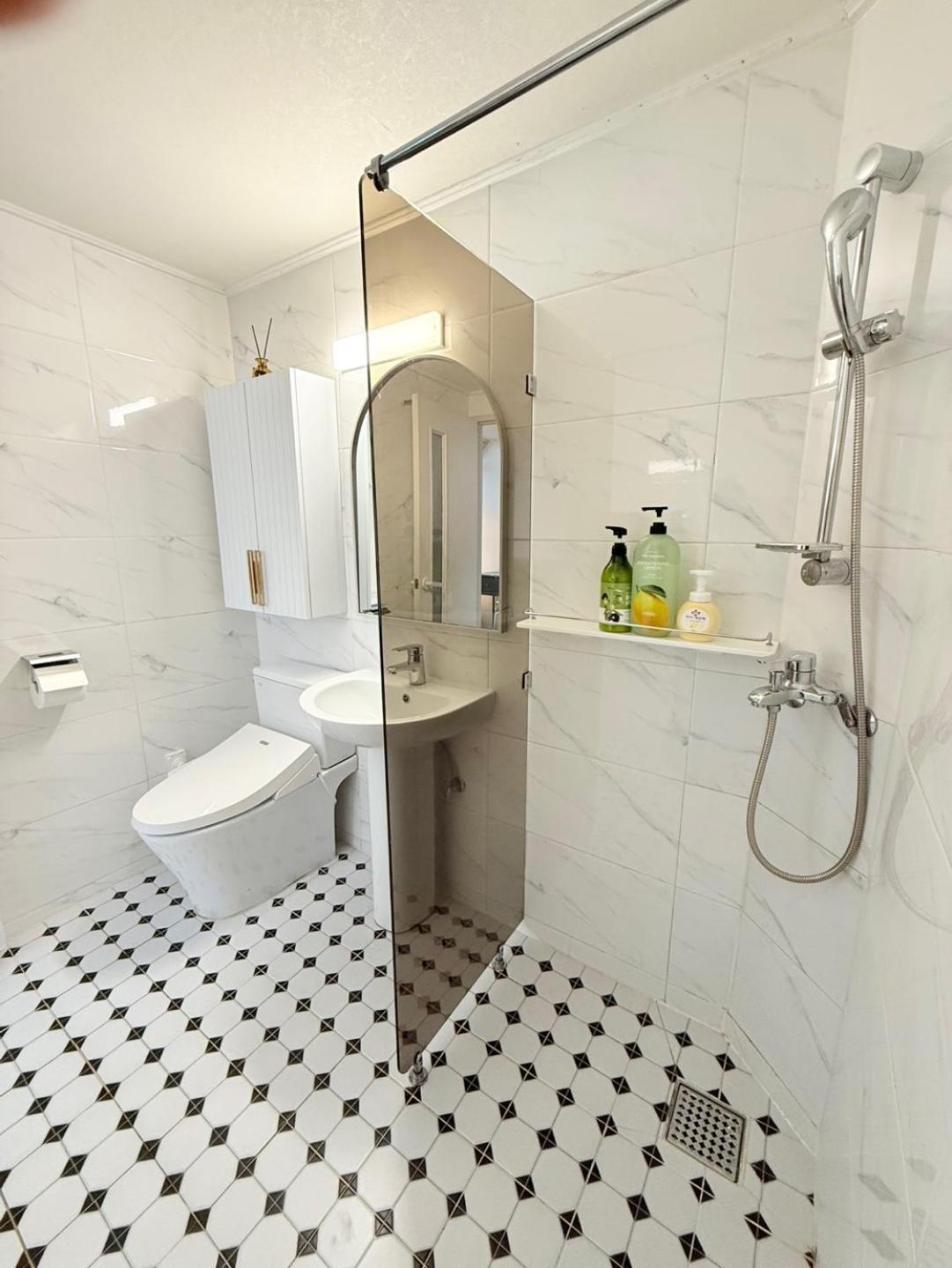 Miumi Duplex House Hong Dae Seoul